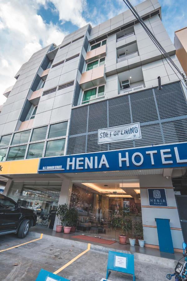 Henia Hotel Dumaguete City Exterior photo